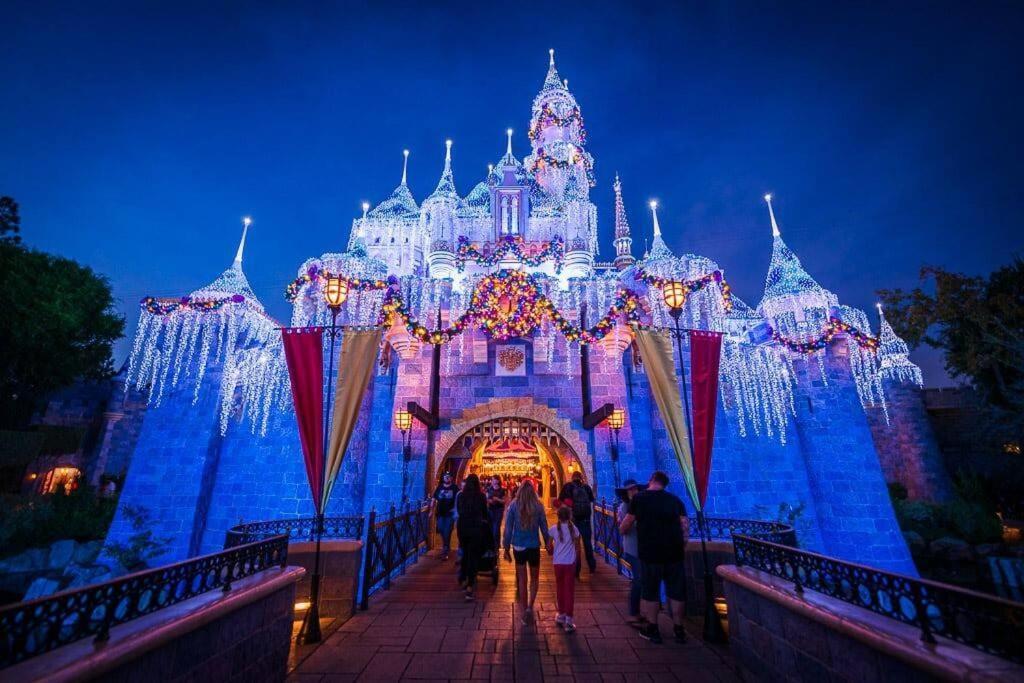 2 Miles To Disneyland -Free Parking! In Anaheim Ca Exterior photo
